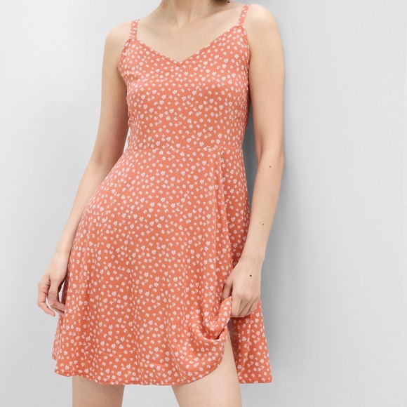 NWT GAP V-Neck Cami Mini Dress  Color: Mauvey Brown Floral - Picture 1 of 3